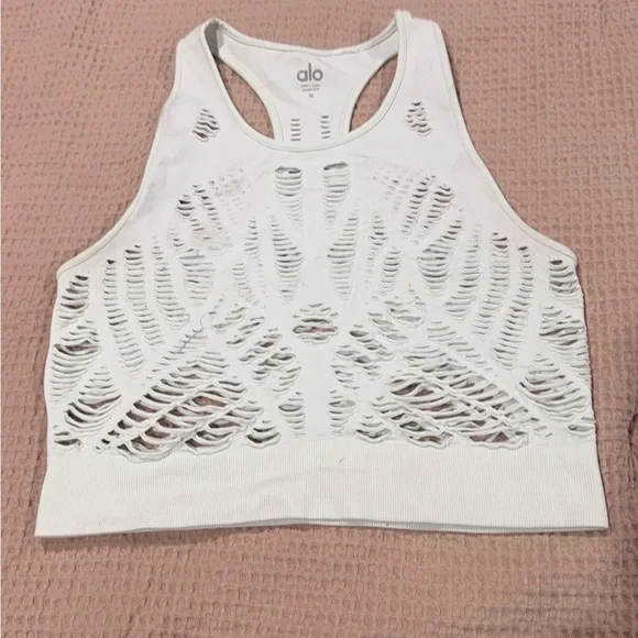 ALO Yoga Women’s Light Green Cut-Out Tank Top - Picture 3 of 3